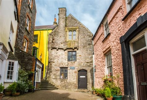 tudor tenby merchant house.